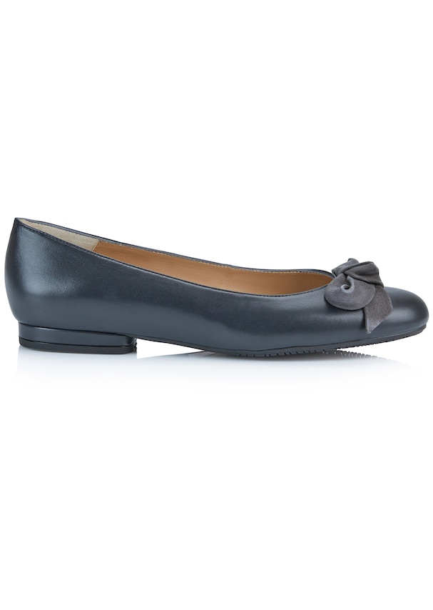 Leather ballerinas with decorative bow 3