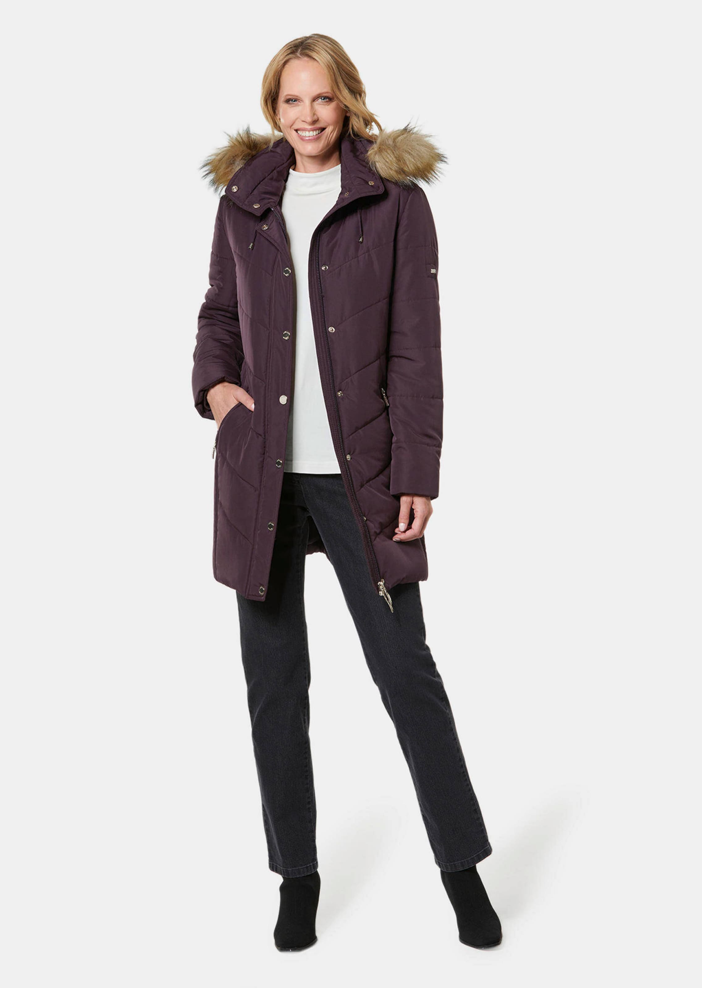 Veste à capuche aspect fourrure - bordeaux - Gr. 46 de Goldner Fashion