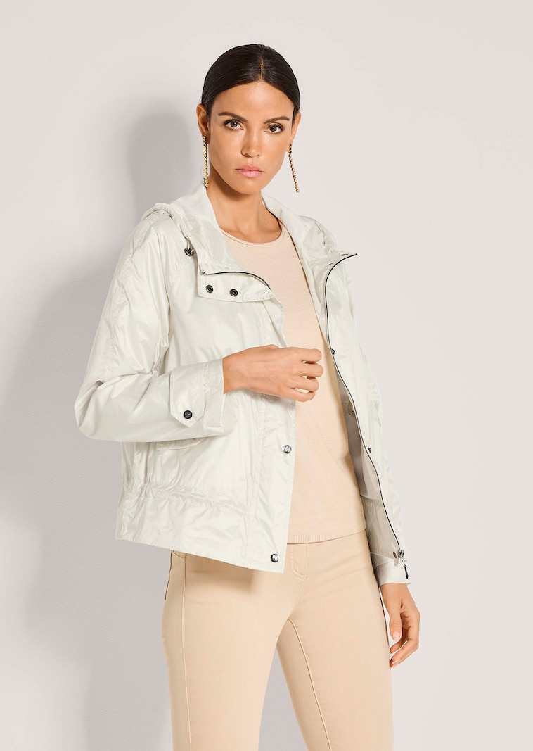 Kapuzenjacke mit Funktion