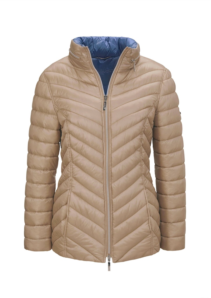 Steppjacke in figurschmeichelnder Optik