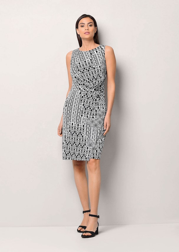 Kleid mit Knoten vorne 1