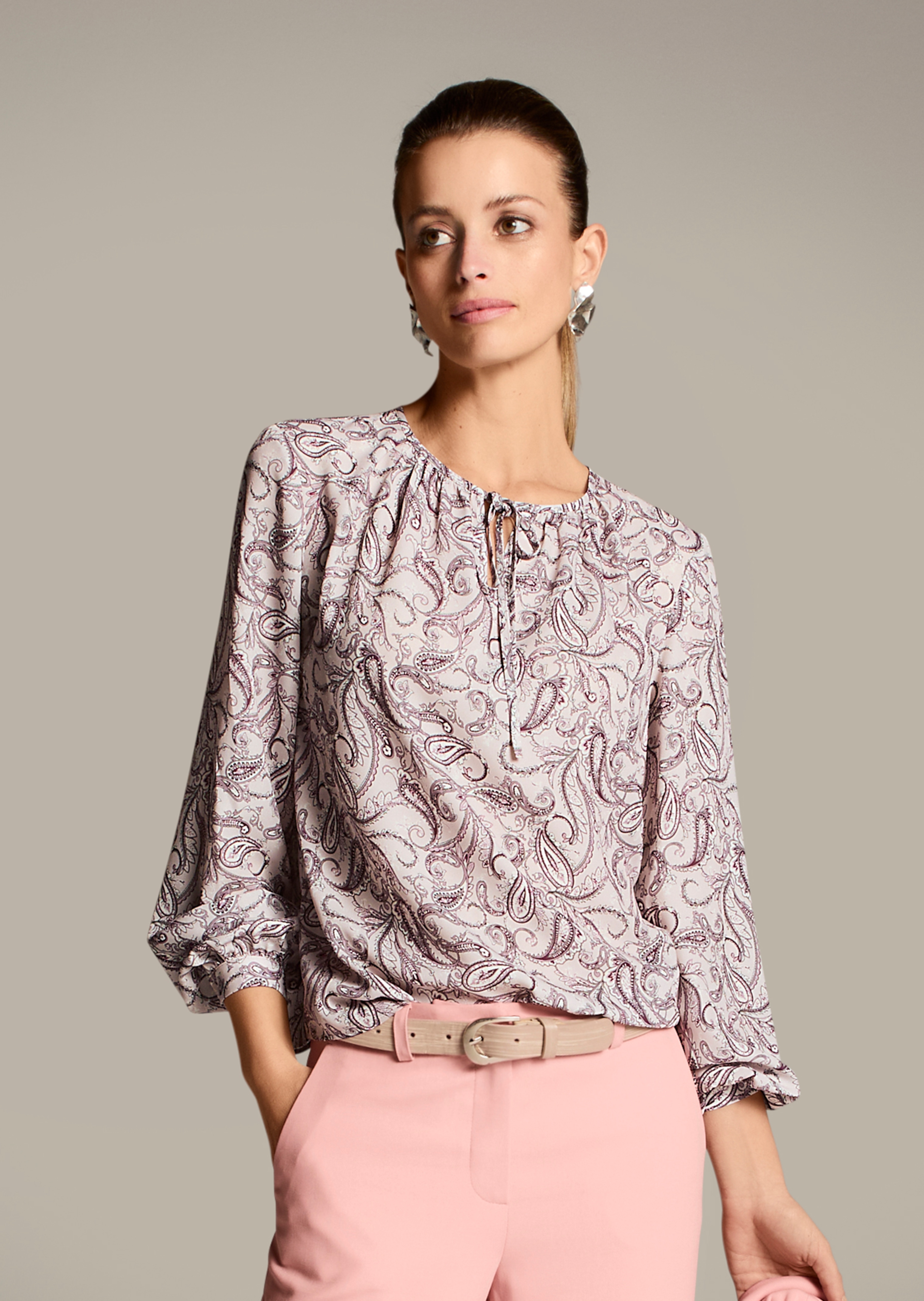 Round neck blouse with unique print