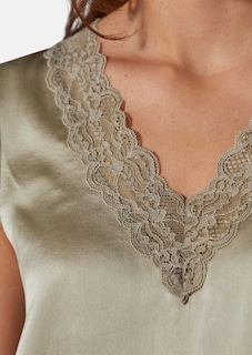 Lingerie-Top mit V-Ausschnitt und edler Spitze thumbnail 5