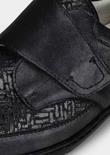 Chaussures basses avec large fermeture velcro thumbnail 3