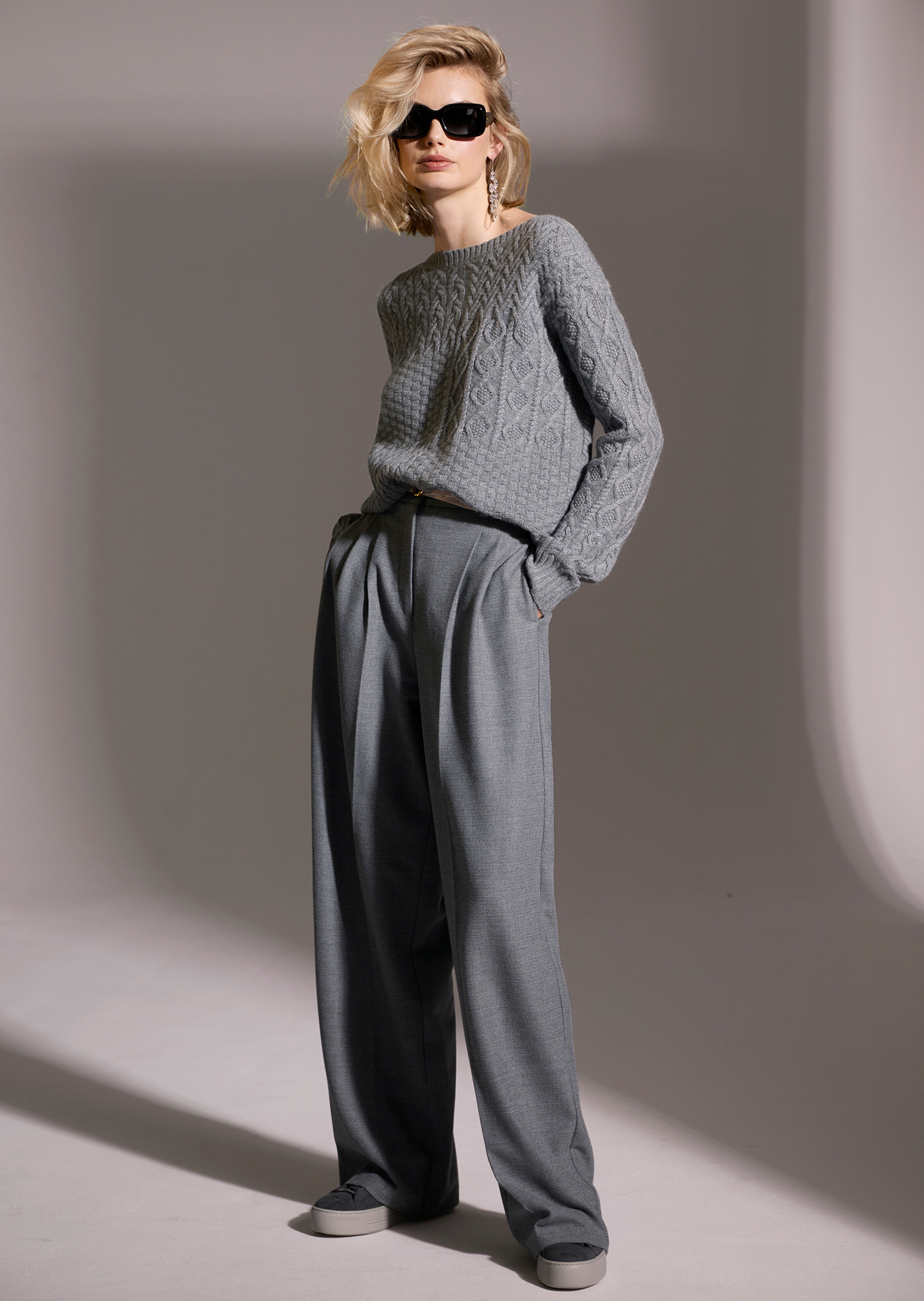 Kaschmir-Pullover mit U-Boot-Ausschnitt