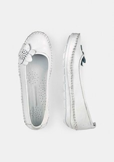 Ballerina thumbnail 2