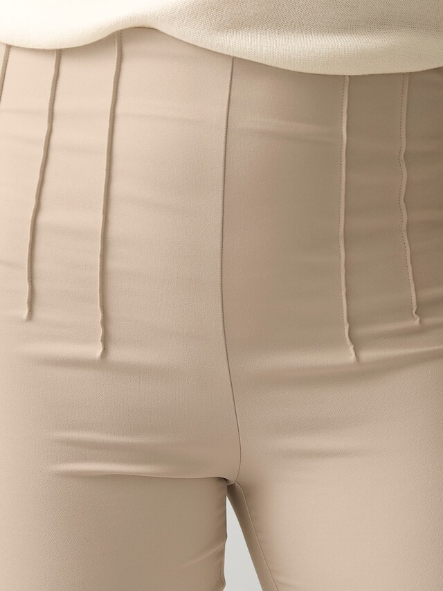 Hose mit hohem Bund 3