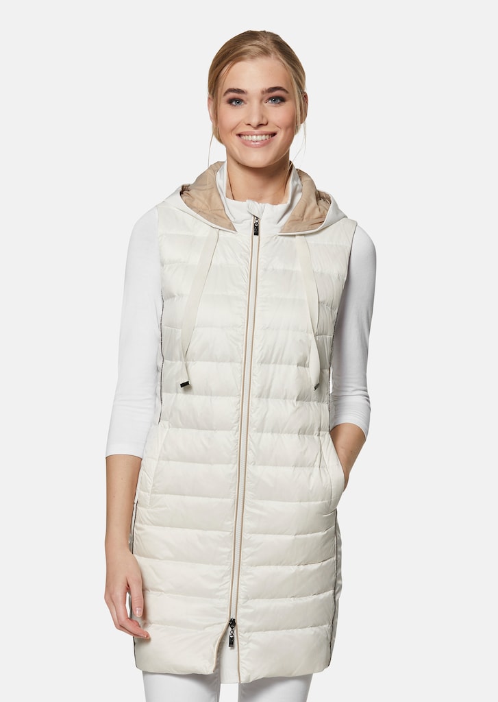 Long quilted waistcoat with elegant details