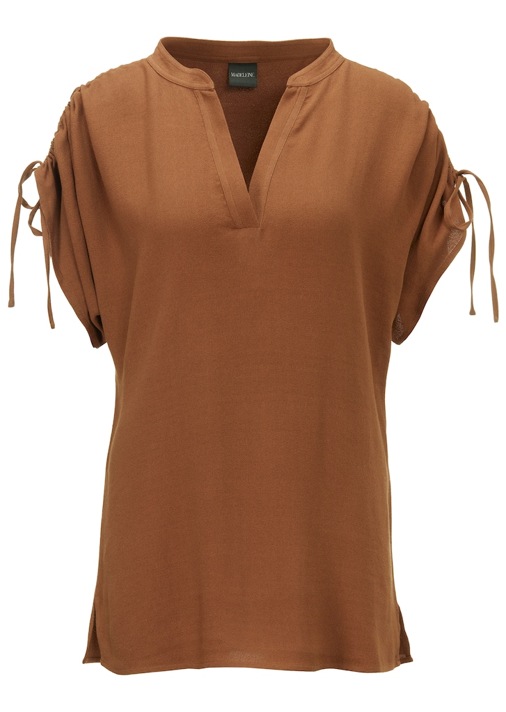 Oversized shirt with variable sleeves