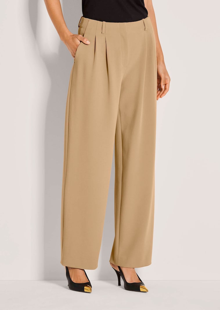 Weite Bundfaltenhose