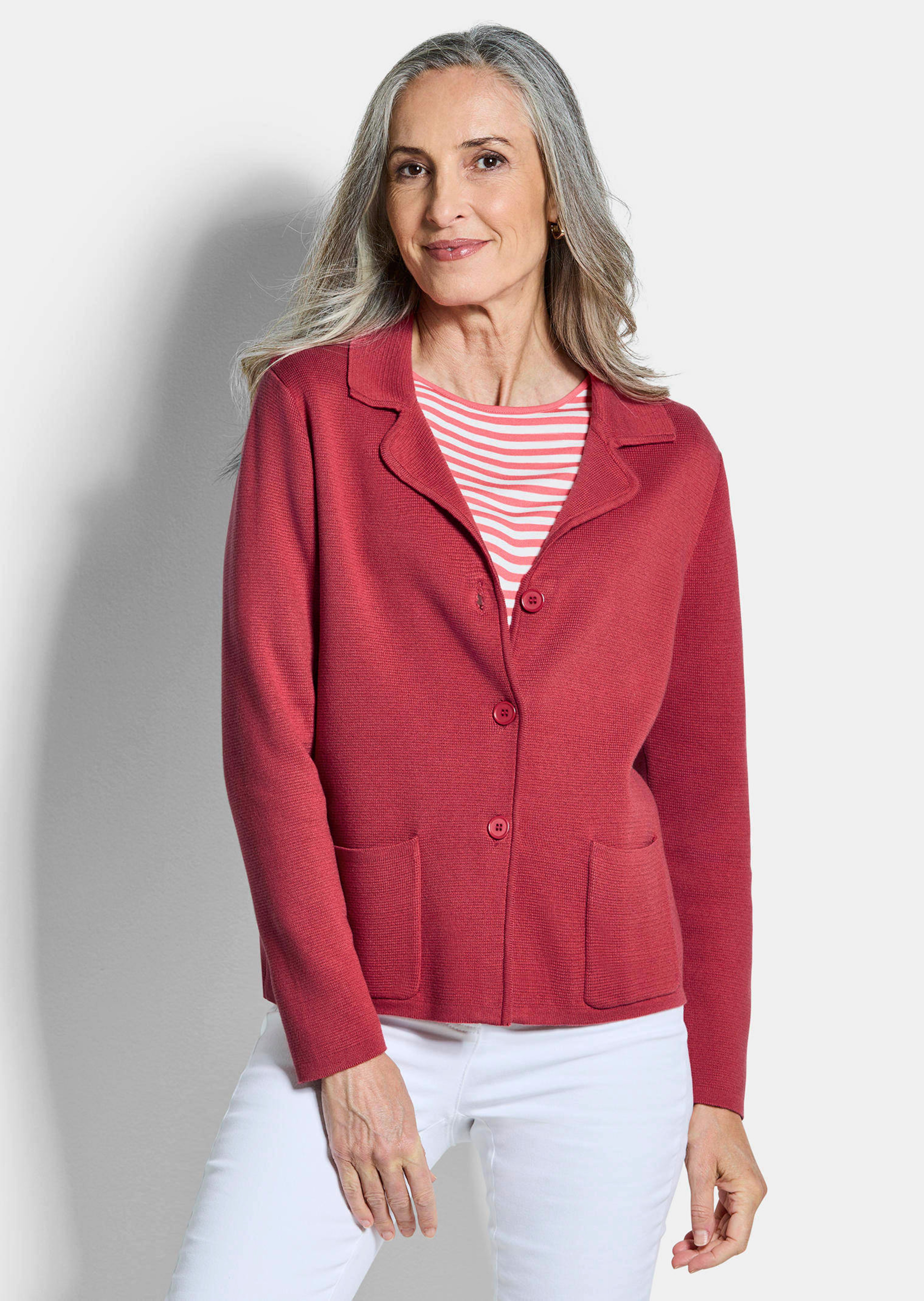 Strickblazer mit aufgesetzten Taschen