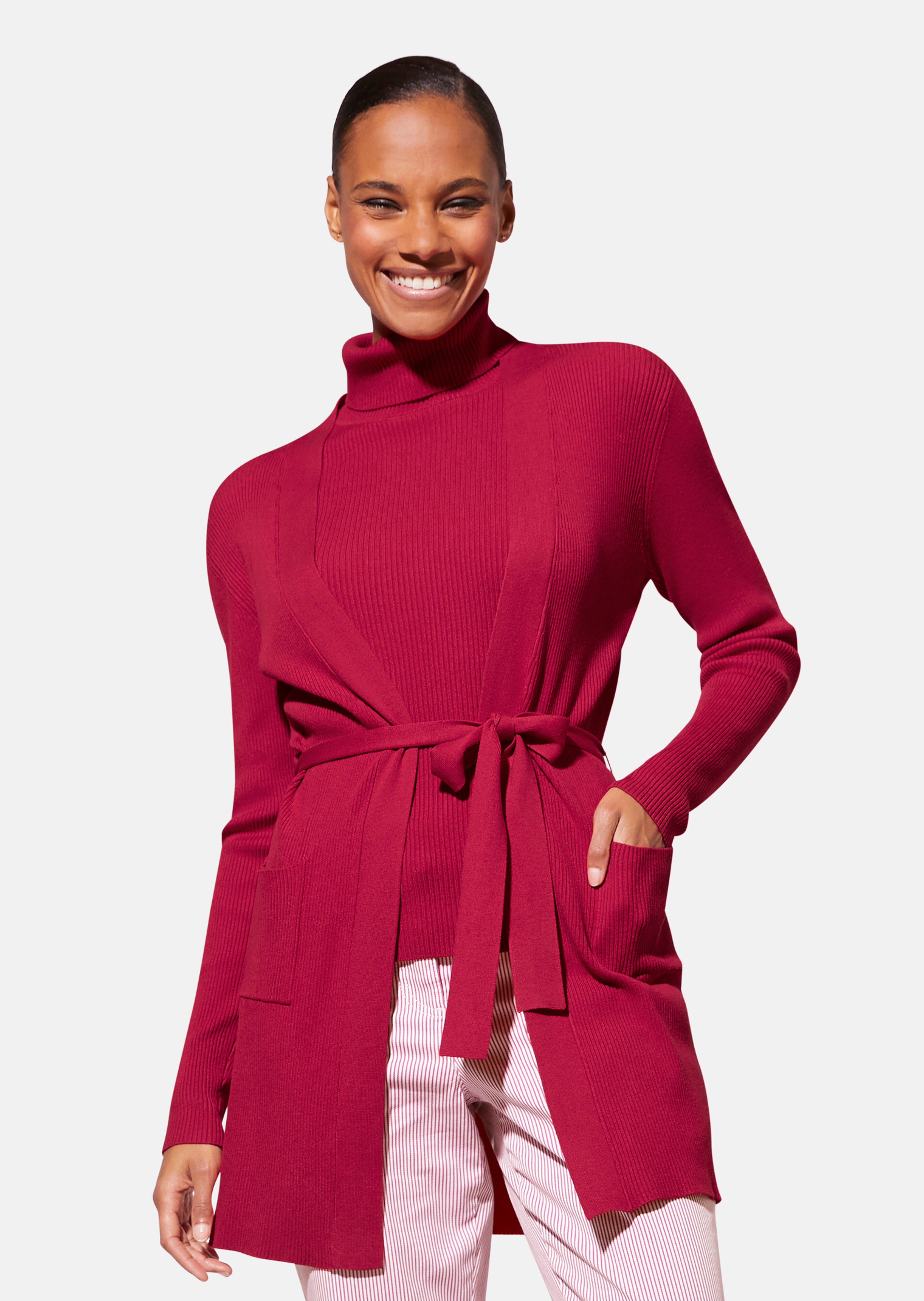 Lange Strickjacke mit Bindeband
