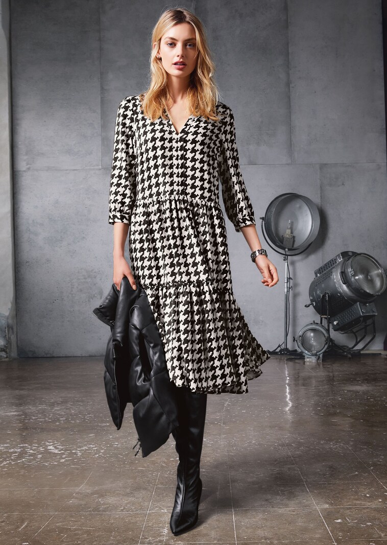 Dress with houndstooth pattern