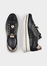 Sneakers thumbnail 2