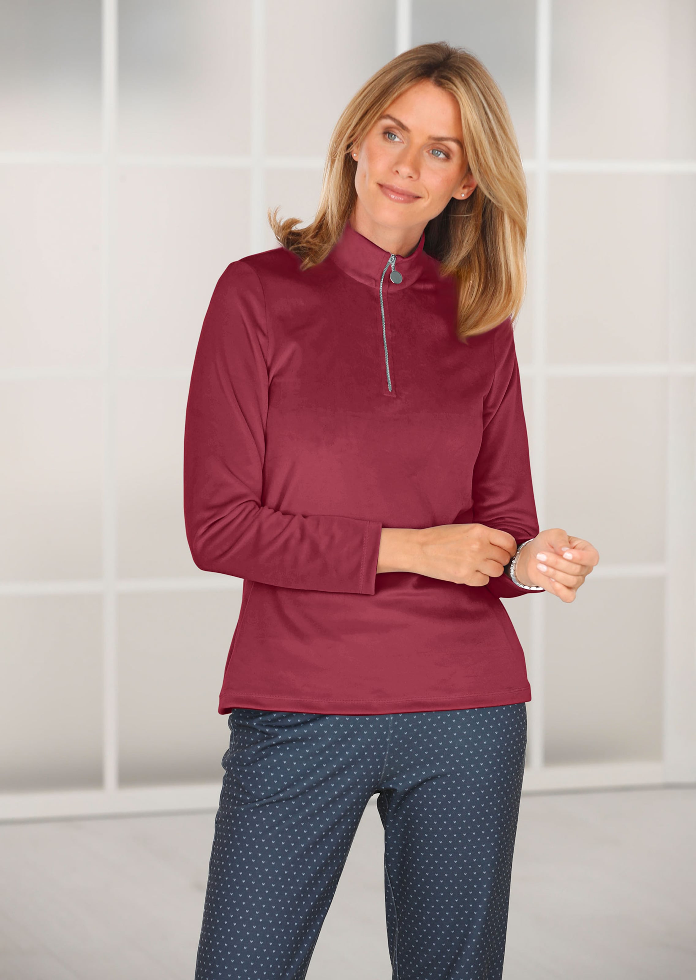 T-shirt en nicki doux comme du velours avec col montant et zip - bordeaux - Gr. 48 de Goldner Fashio