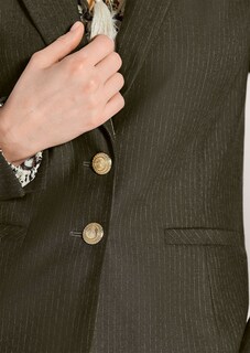 Nadelstreifen-Blazer mit goldfarbenen Wappenknöpfen thumbnail 5
