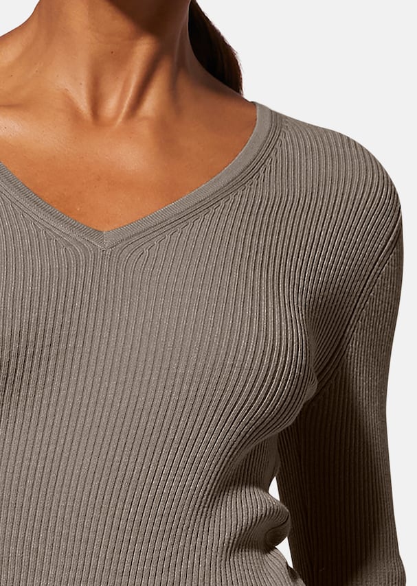 Slim rib-knit jumper with 3/4-length sleeves 4