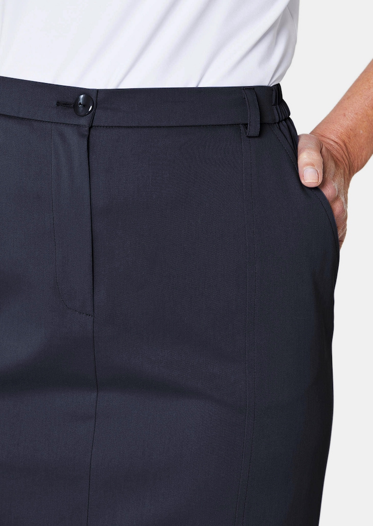 Sportlich eleganter Satinrock