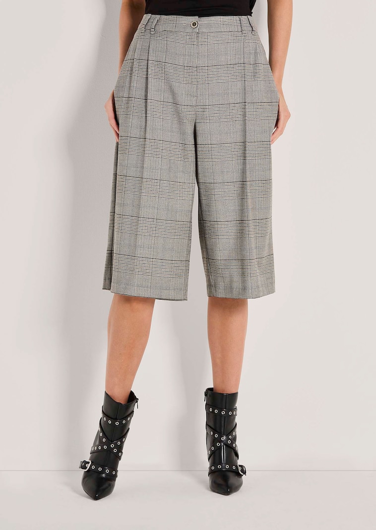 Glencheck-Bermuda mit Bügelfalten