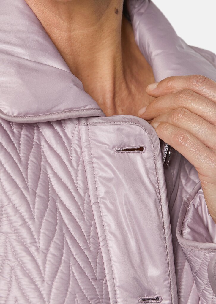 Longjacke mit außergewöhnlicher Steppung