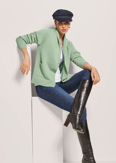 Strickjacke mit Schalkragen thumbnail 4