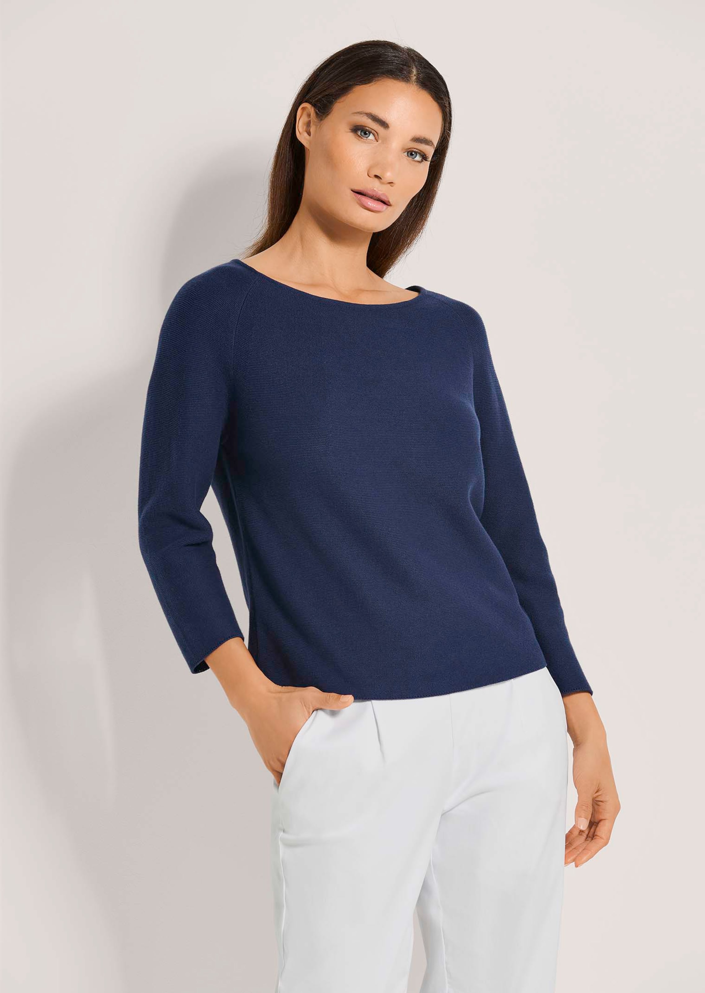 Pull. Pur coton