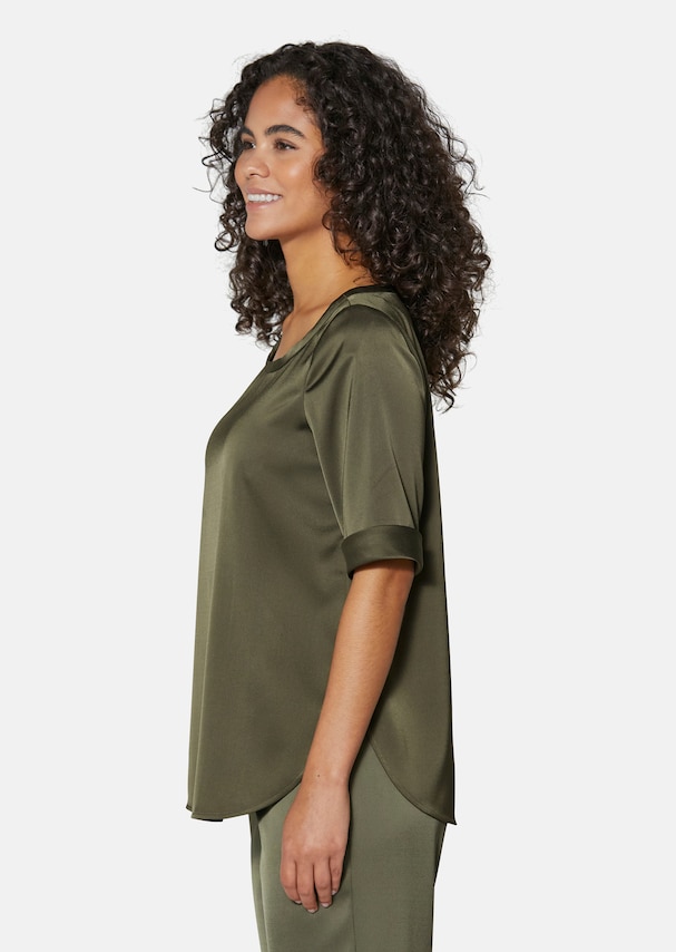 Slip-on satin blouse with half-length sleeves 3