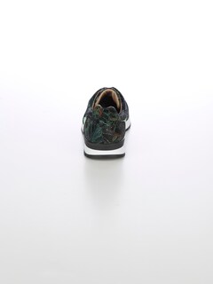 Sneaker thumbnail 4
