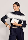 Pull avec motif à larges rayures thumbnail 4