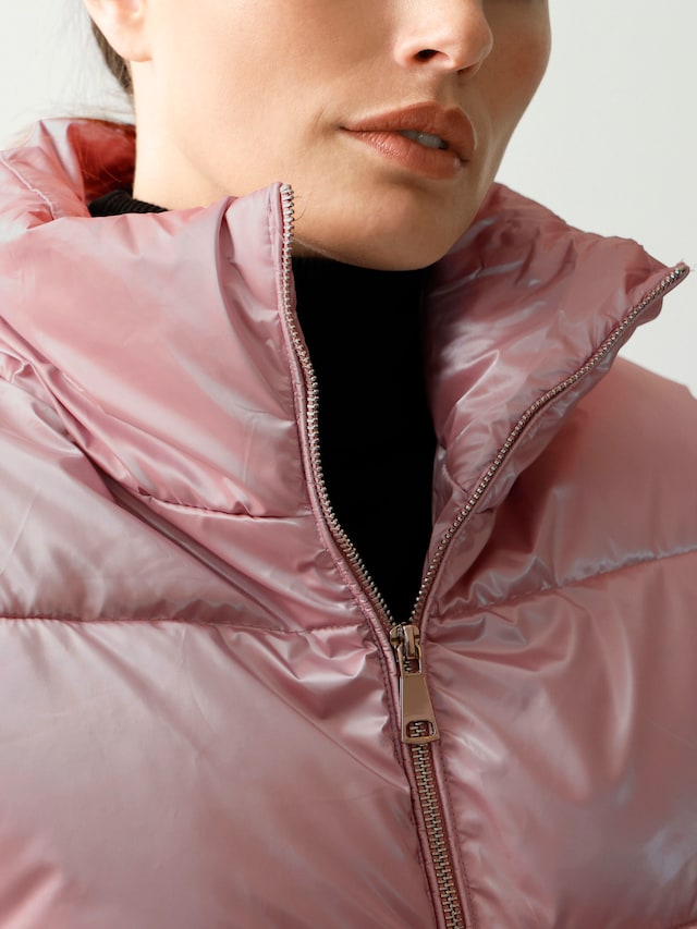 Steppjacke in reflektierender Optik 4