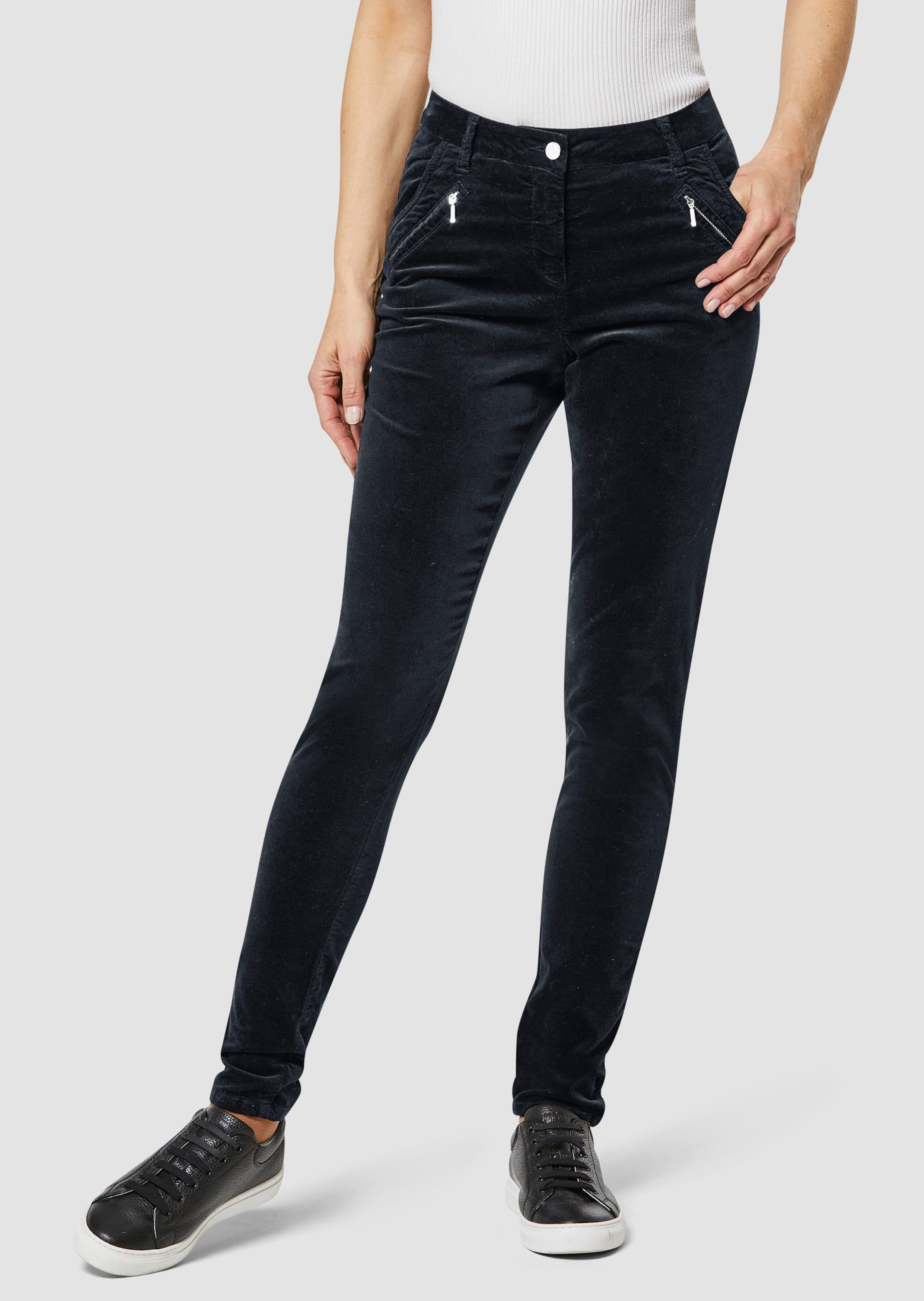 Curvy Sutton Skinny Pants in Velvet