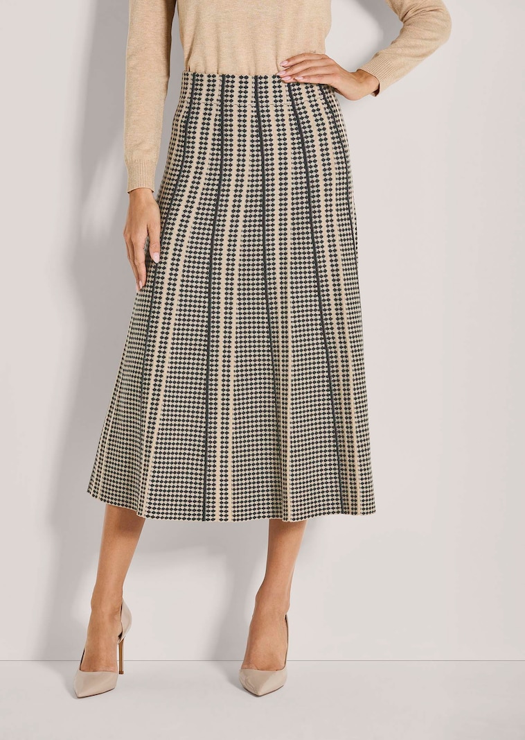 Knitted skirt