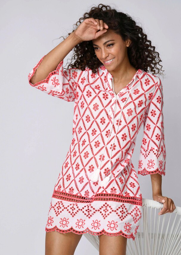 Bluse mit aufwändiger Lochstickerei 5