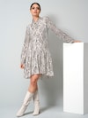 Druckkleid mit V-Ausschnitt und Schluppe thumbnail 6