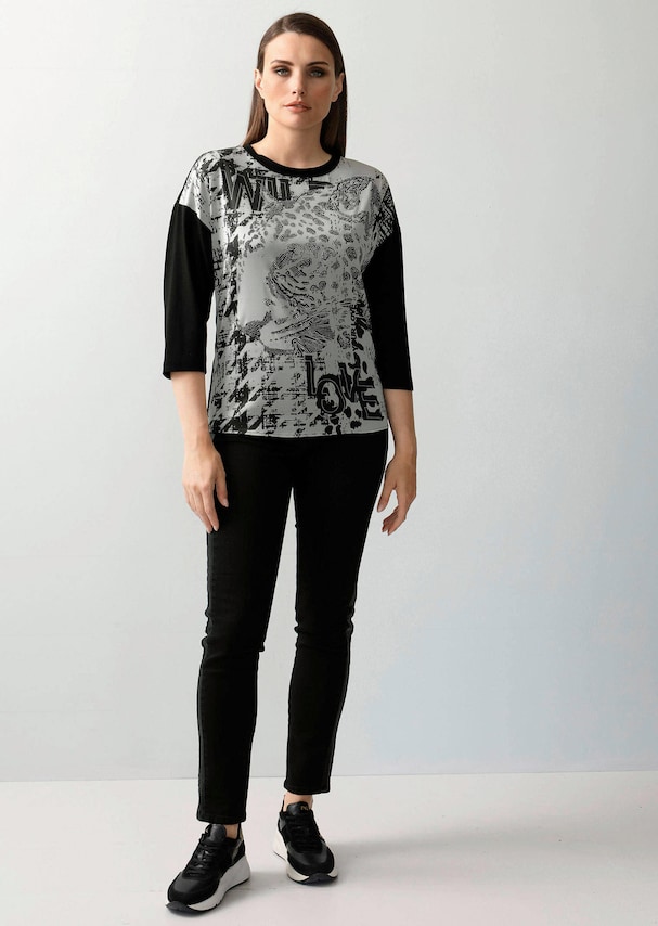 Shirt mit platziertem Druck 1