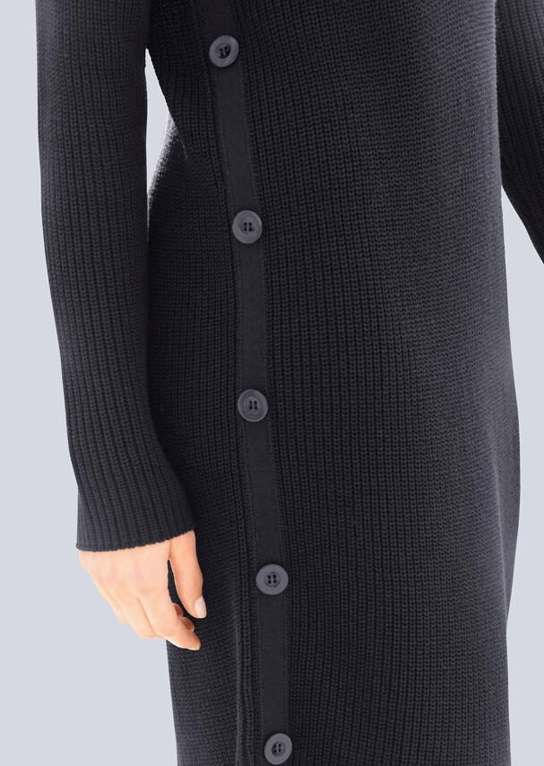 Strickkleid mit dekorativen Knöpfen 1