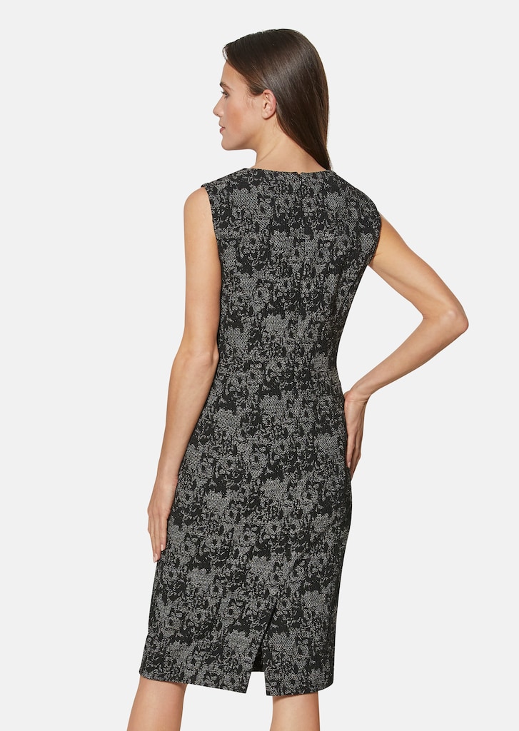 Sleeveless shift dress with elegant print 2