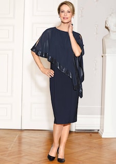 Robe raffinée avec empiècement en mousseline thumbnail 8