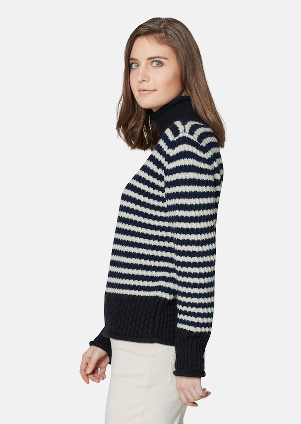 Soft virgin wool jumper with stylish stripes 3
