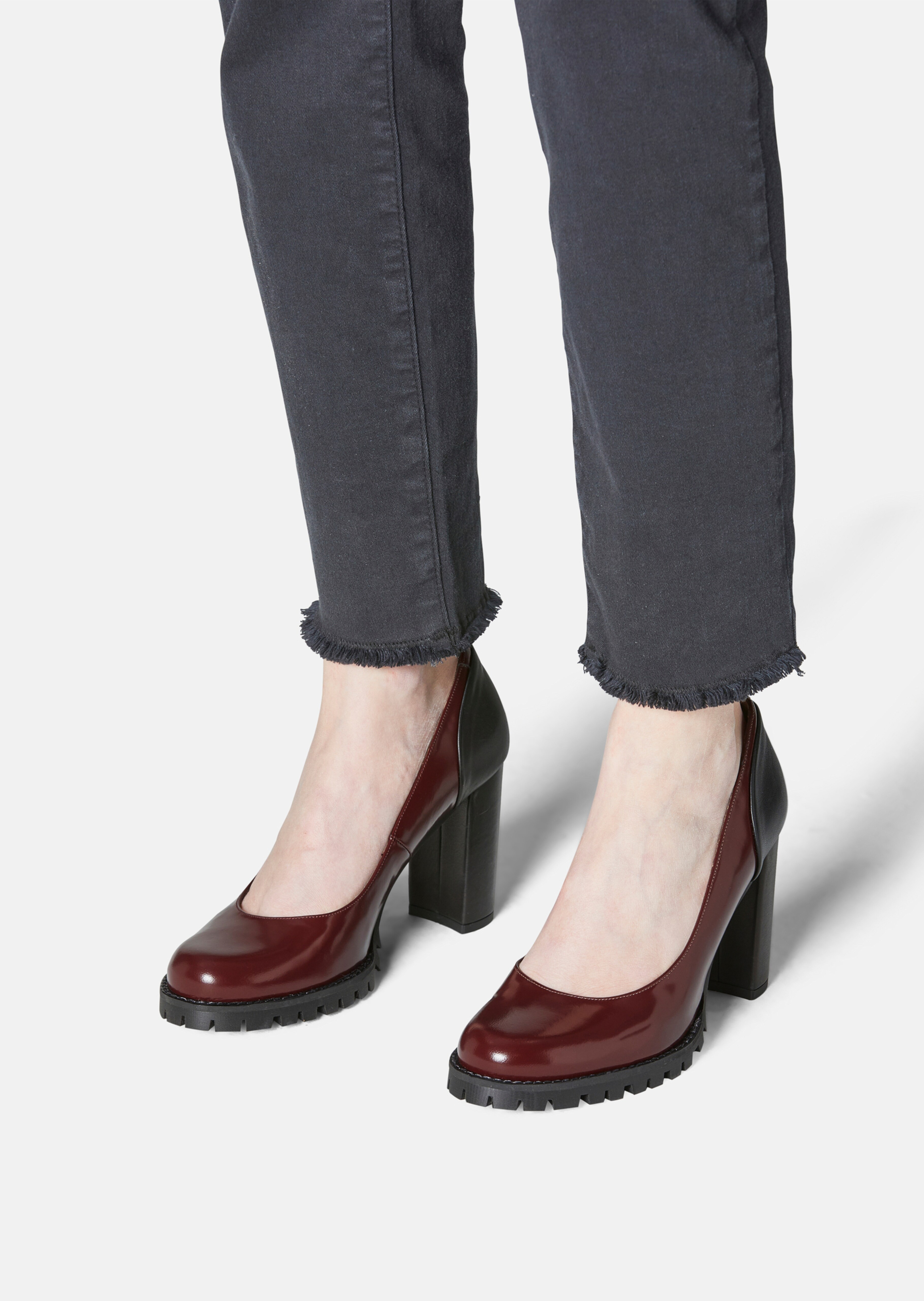 Pumps mit Profilsohle