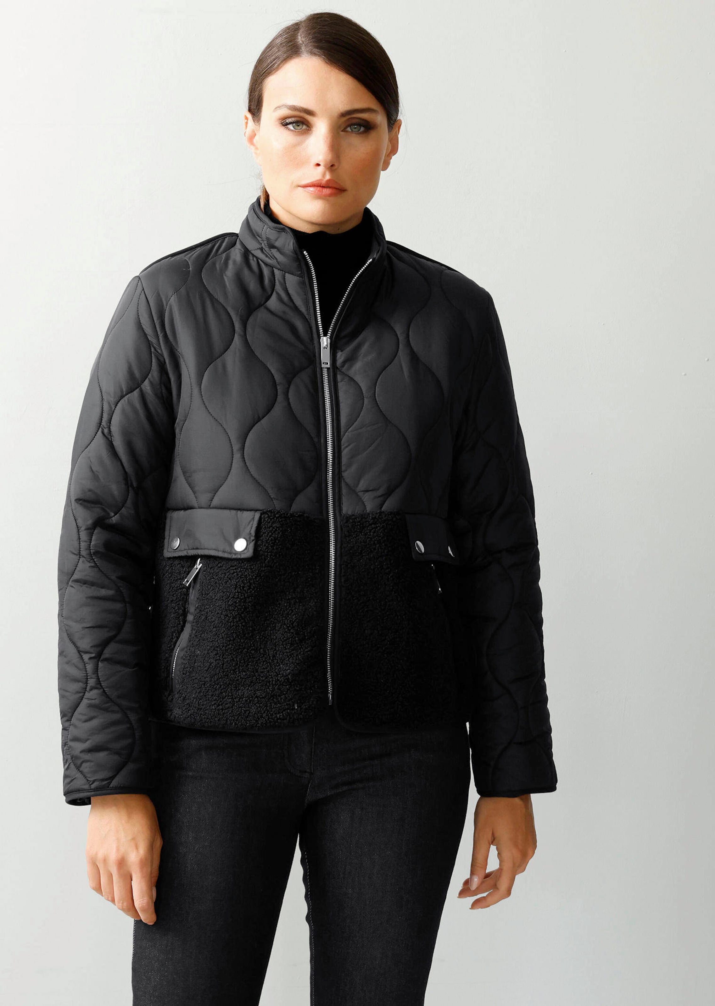 Steppjacke mit Materialmix