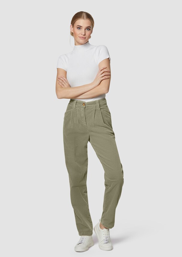 Corduroy trousers with pleats 1