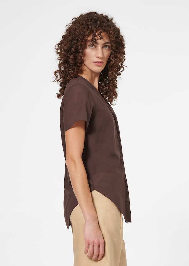 Collarless short-sleeved blouse 3