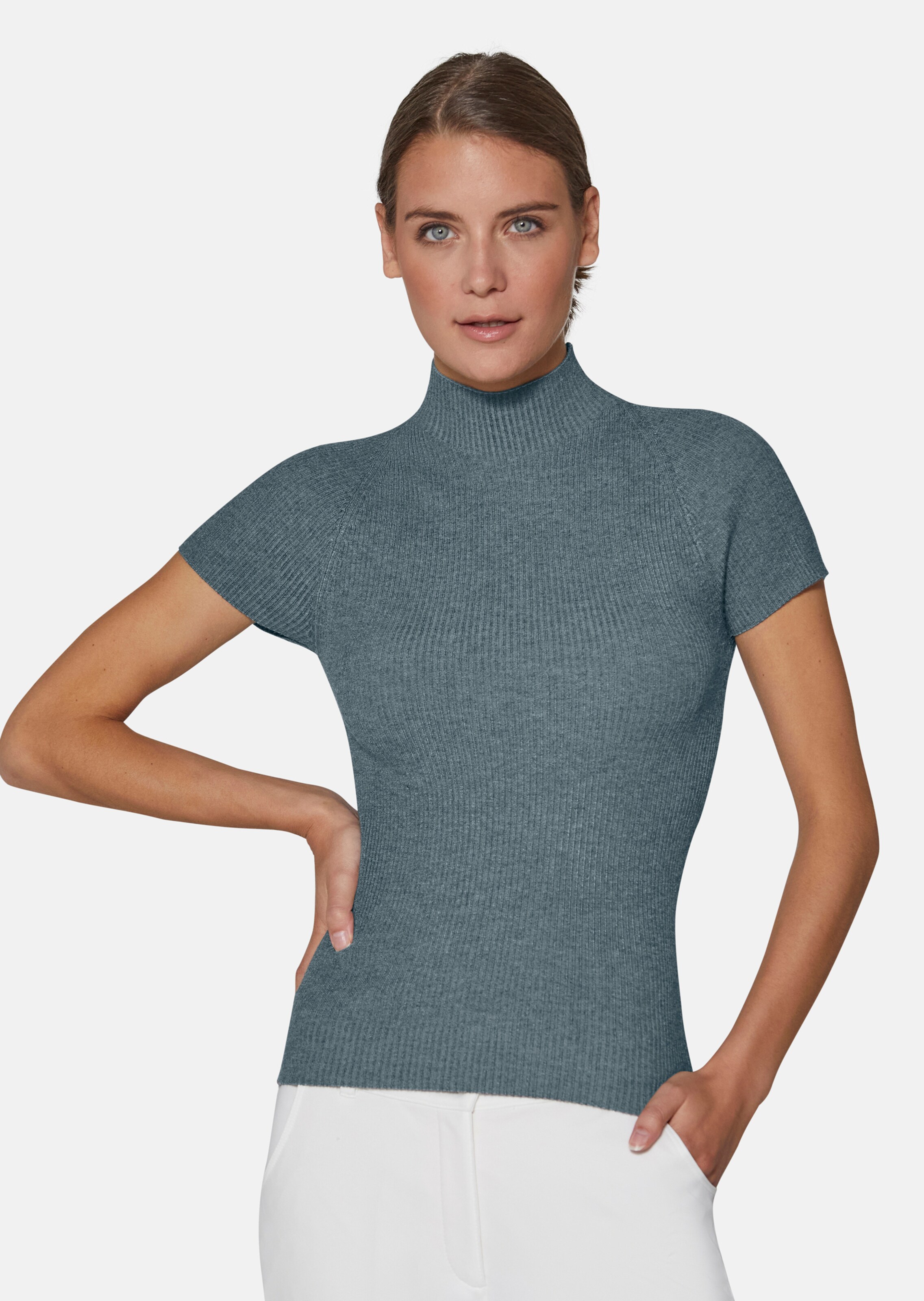 Short sleeve knitted jumper