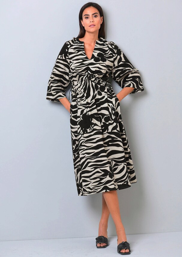 Maxikleid in modischem Animaldessin 3