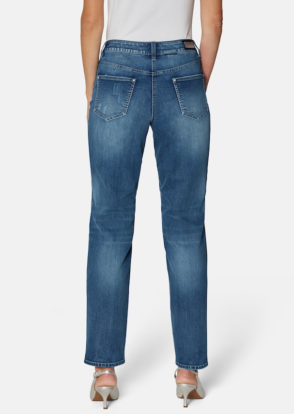 Boyfriend jeans with shiny accents 2