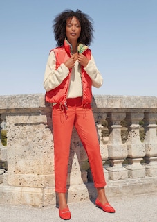 Verkürzte Hose im lässigen Chino-Style thumbnail 7