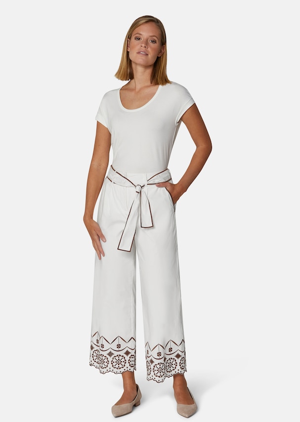 Shortened summer trousers with precious eyelet embroidery 1