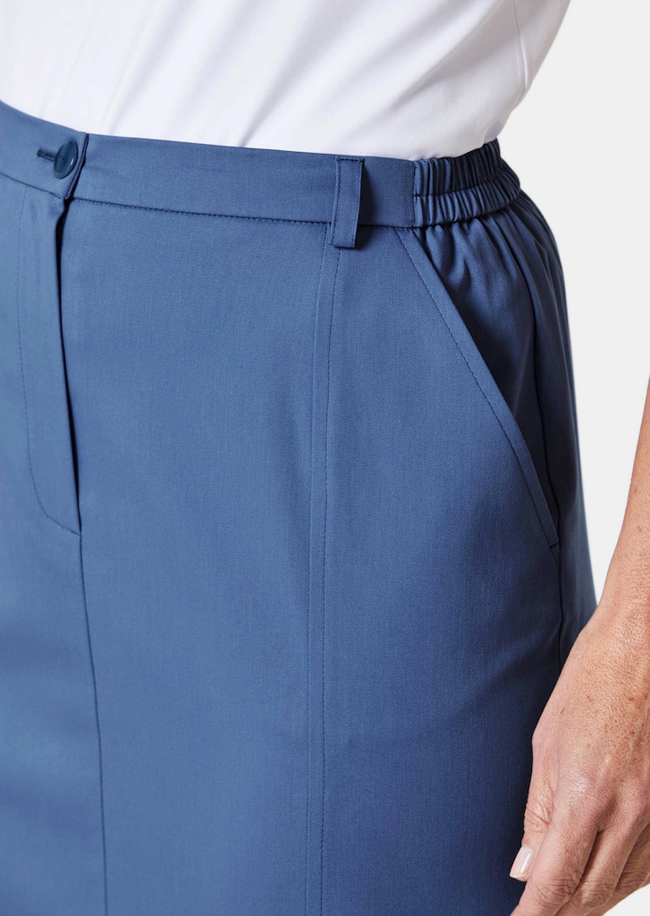 Sportlich eleganter Satinrock
