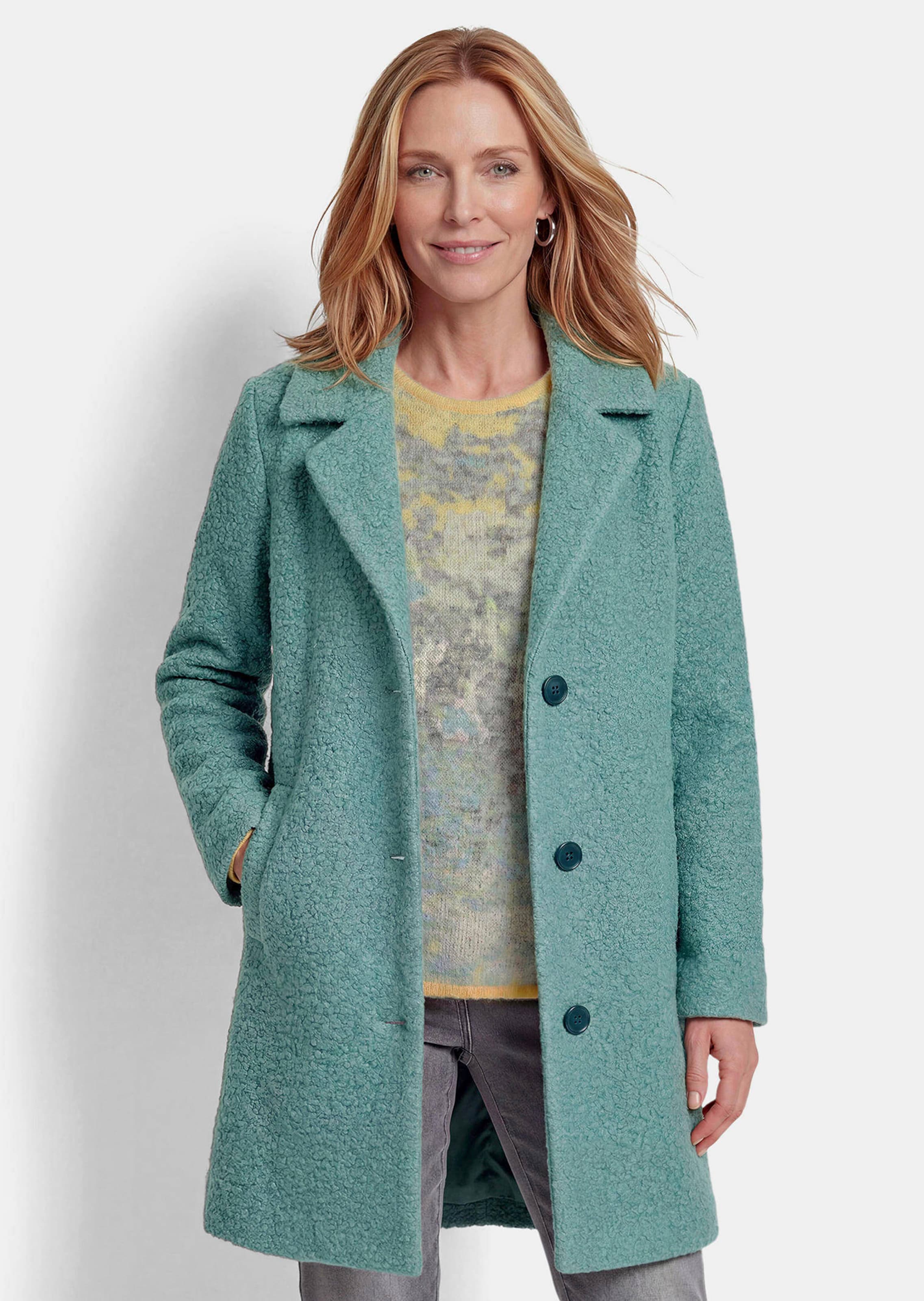 Gerader Mantel aus weichem Bouclé